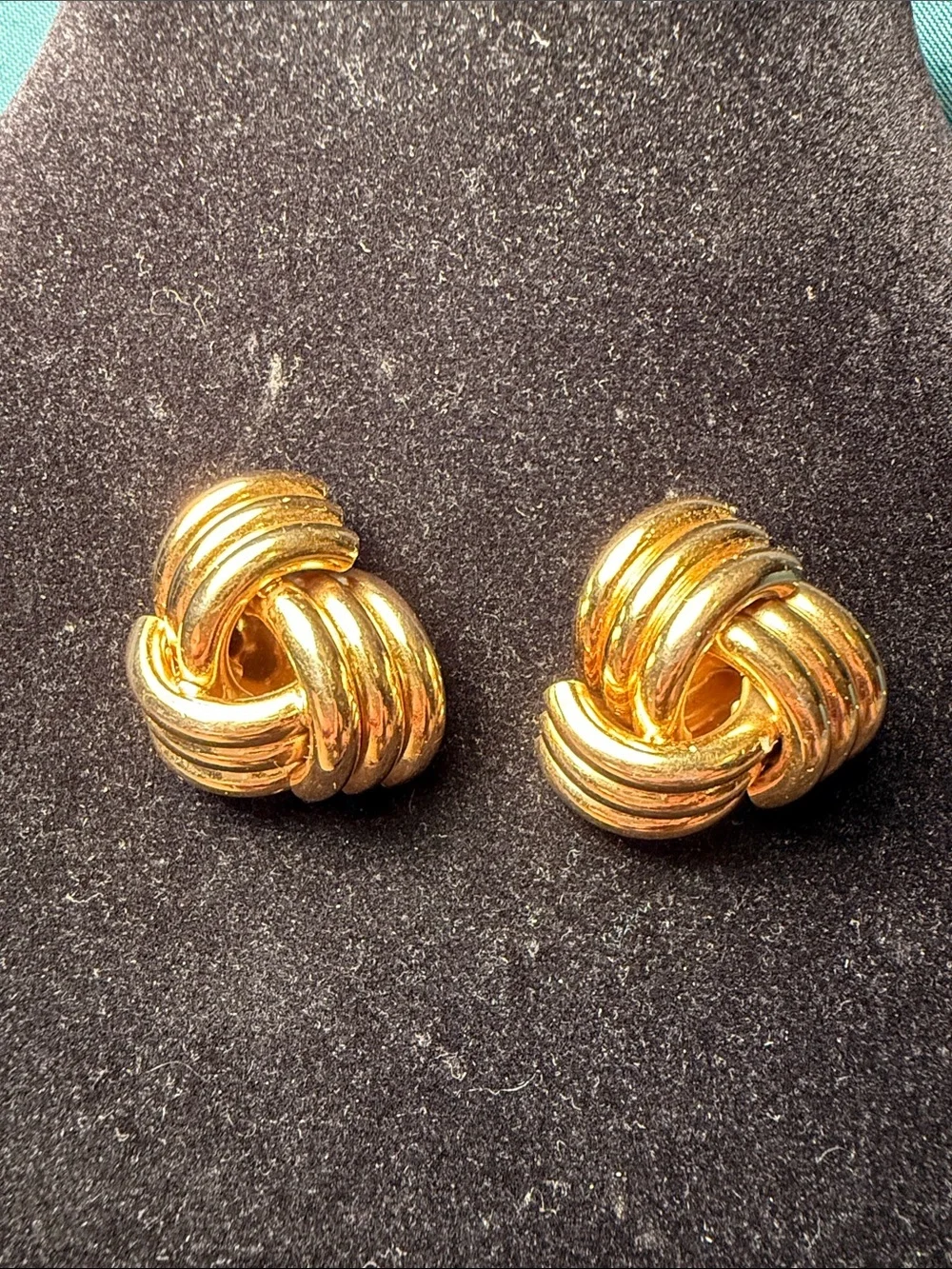 Classic Gold Knot Clip-On Earrings for Women LIKE NEW